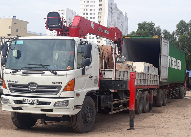 Mạnh Tiến Phát cho thuê xe cẩu 10 tấn trọn gói, cho thuê xe cẩu tự lái, đảm bảo chất lượng, uy tín, tốt nhất tại tphcm và các tỉnh Miền Nam