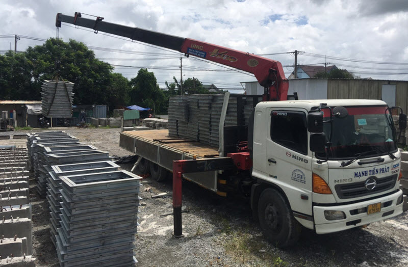 Thuê xe cẩu 2.5 tấn giá rẻ tại vận tải Mạnh Tiến Phát, tiết kiệm ngay 10-20%