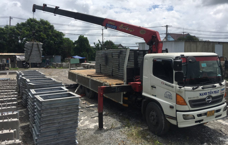 XE CẨU HINO FG8JPSN 8T2 GẮN CẨU UNIC URV344
