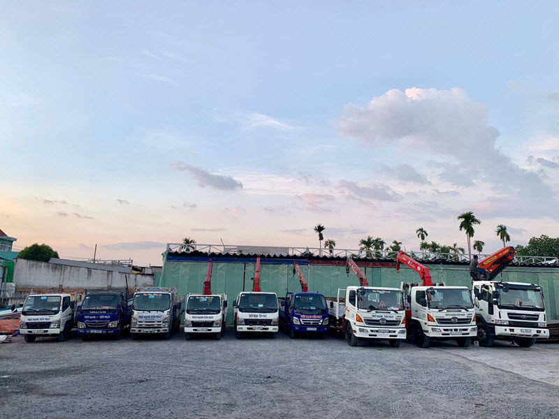 Xe cẩu tải đa dạng tải trọng 1T, 10T, 20T, đáp ứng tối đa nhu cầu khách hàng