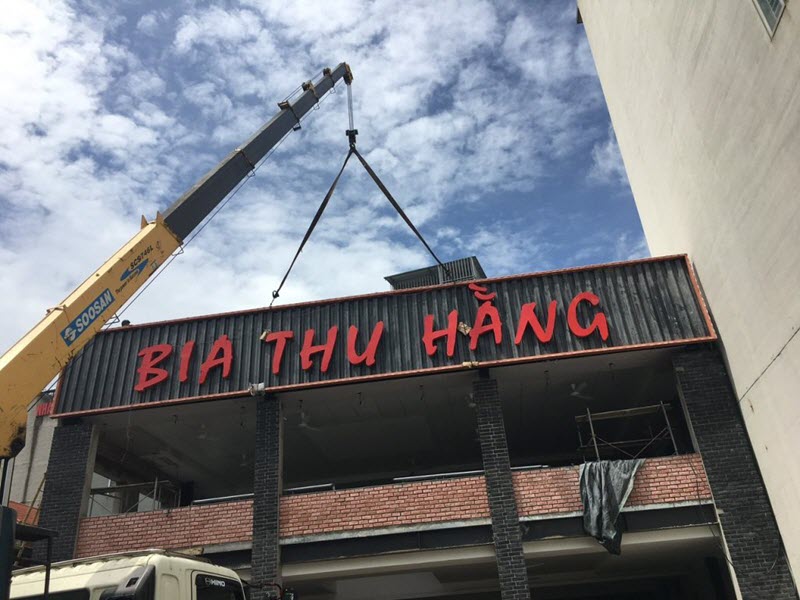 Giá cả phụ thuộc vào độ cao nâng người