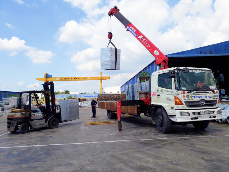 Cho thuê xe cẩu Nha Trang giá rẻ, nhiều xe, dịch vụ nhanh chóng