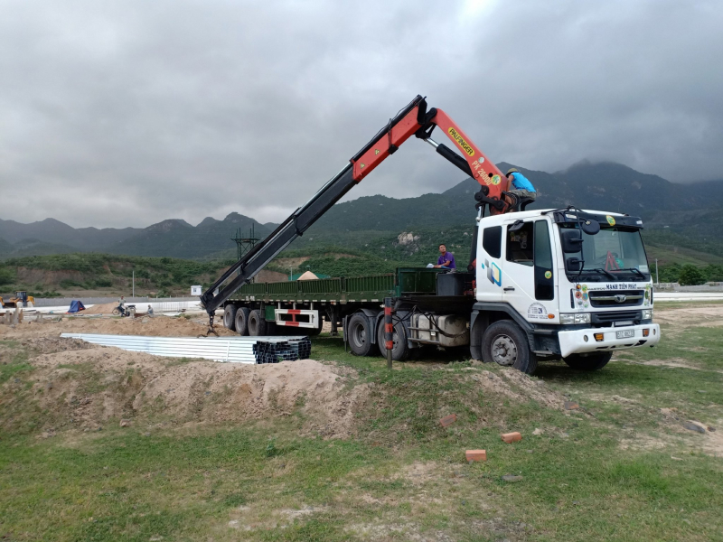 Dịch vụ cho thuê xe cẩu tự lái tại Nha Trang của vận tải MTP