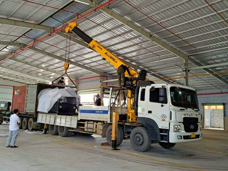 Dịch vụ cho thuê xe cẩu rút hàng giá rẻ, tiết kiệm chi phí, dịch vụ tốt - Vận tải MTP