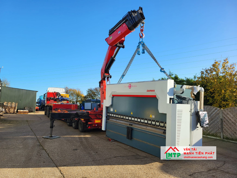 Xe cẩu máy công nghiệp  kích thước lớn
