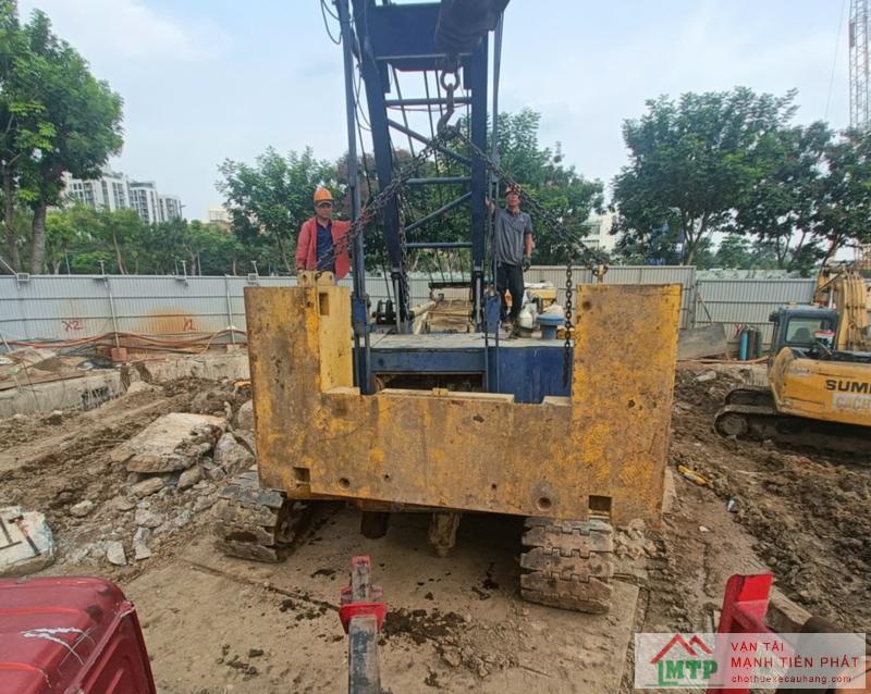 Thuê xe cẩu thi công trong khu vực nội thành tại Nha Trang