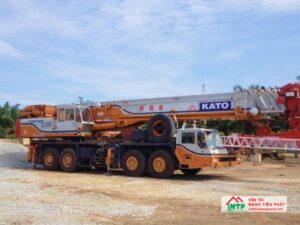 Cho thuê xe cẩu Kato 120 tấn đời mới, giá thuê cạnh tranh, dịch vụ chuyên nghiệp tại Vận Tải MTP
