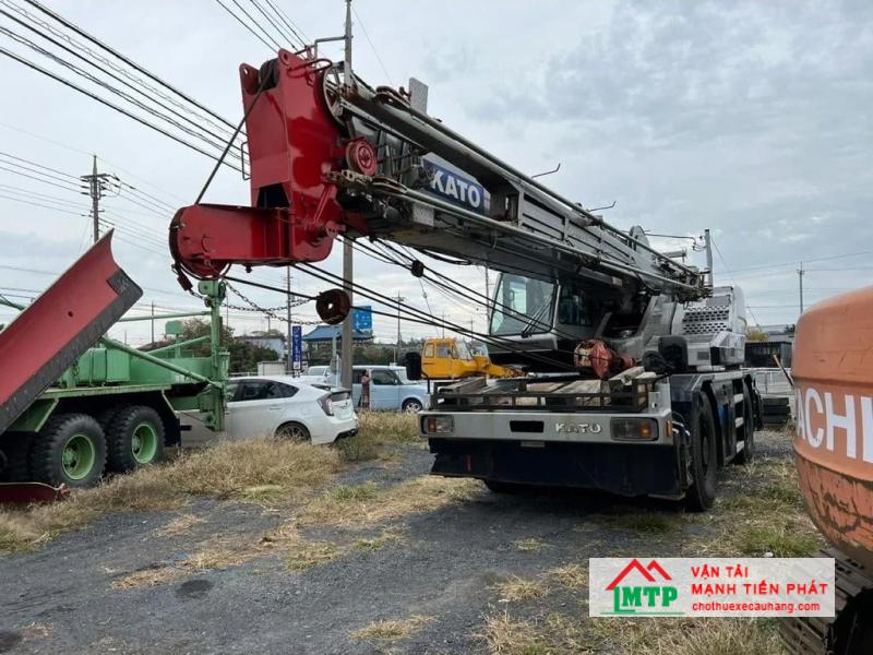 Vận Tải MTP cho thuê xe cẩu Kato 25 tấn uy tín, xe được bảo trì định kỳ, chi phí hợp lý