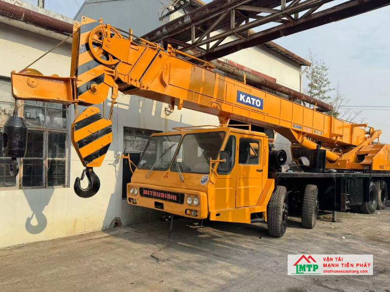 Cho thuê xe cẩu Kato 80 tấn chất lượng, đời mới, tiết kiệm chi phí tại Vận Tải MTP