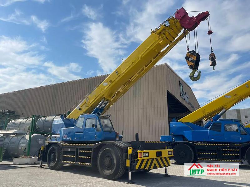 Đơn vị cho thuê xe cẩu Kato 22 tấn chuyên nghiệp, giá cạnh tranh, có xe mới, hoạt động tốt - Vận Tải MTP