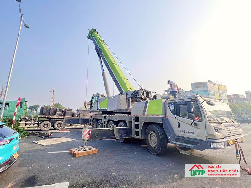 Dịch vụ cho thuê xe cẩu Kato 220 tấn tại Vận Tải MTP uy tín, không phát sinh chi phí, nhân viên chuyên nghiệp
