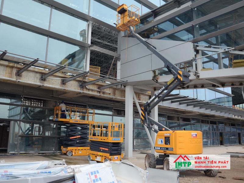 Vận Tải MTP cung cấp dịch vụ cho thuê xe nâng người đa dạng loại xe, uy tín, phục vụ tận tình