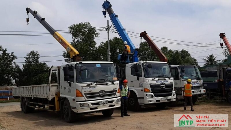 Kiểm tra và thiết lập khu vực làm việc của xe cẩu