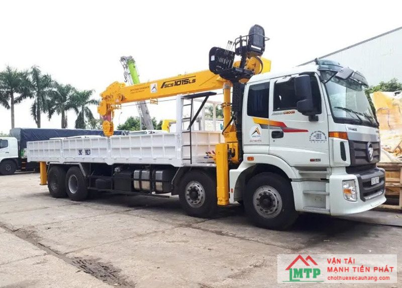 Lái xe cẩu tự hành cần bằng gì?