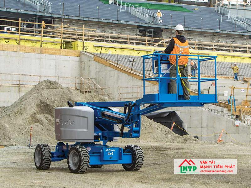 Xe nâng người boom lift Vận Tải MTP cho thuê tại Bình Thuận