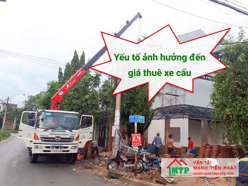 Các yếu tố ảnh hưởng đến chi phí thuê xe cẩu