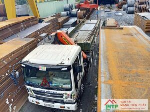 Dịch vụ cho thuê vỉ đào, tôn tấm chống lầy cho xe cơ giới