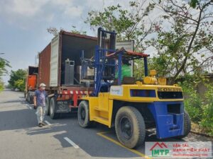 Cho Thuê Xe Nâng Đóng Rút Hàng Container Tại Long An