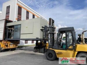 Cho thuê xe nâng rút container tại Quận 1