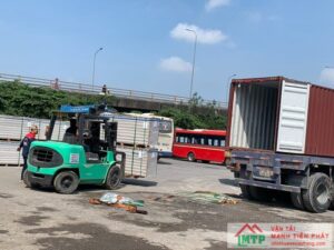 Cho Thuê Xe Nâng Rút Container Tại Quận Phú Nhuận