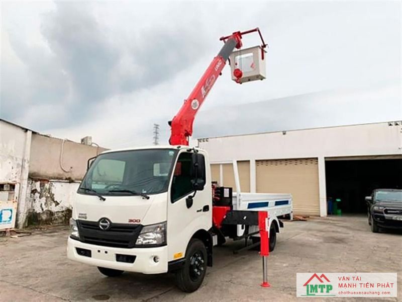 Nhu cầu sử dụng xe cẩu nâng người tại Quận 4