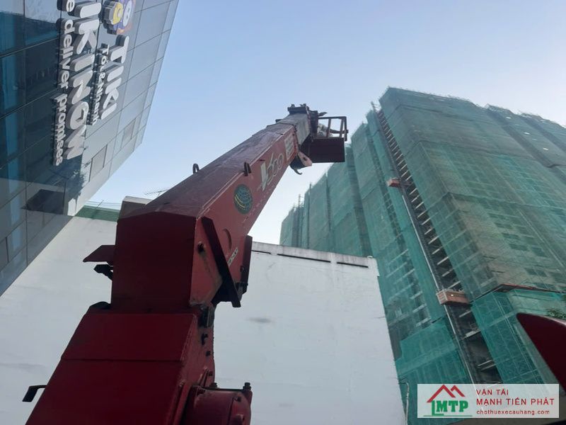 Vận Tải MTP - Đơn vị cho thuê xe cẩu nâng người tại Quận 3 giá tốt