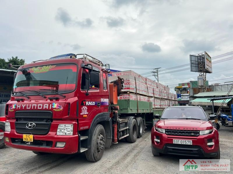 Vận tải MTP cho thuê xe cẩu thùng uy tín tại Phú Nhuận