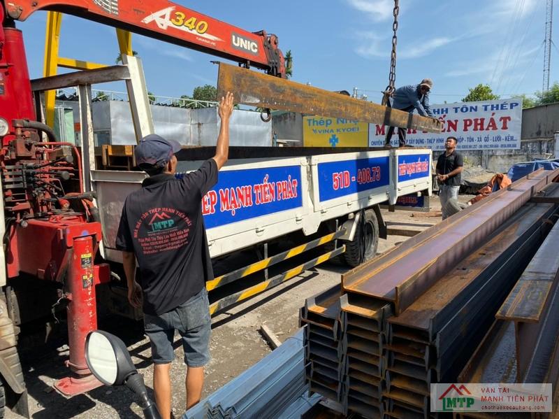 Vận tải MTP cho thuê xe cẩu thùng uy tín tại Bình Dương
