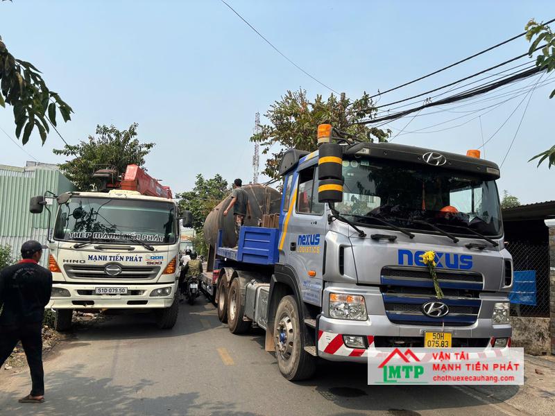 Cẩu bồn chứa, thiết bị công nghiệp phục vụ lắp đặt nhà máy tại Cam Lâm, Khánh Hòa