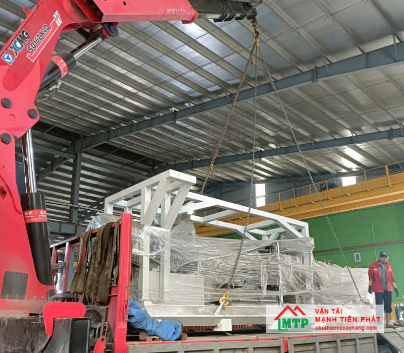 Vận Tải MTP cho thuê xe cẩu máy móc sản xuất tại Nhơn Hòa và Nhơn Hưng