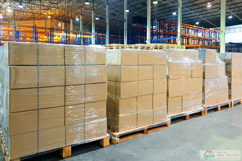 Các dạng pallet hóa chất thường gặp khi thuê xe cẩu