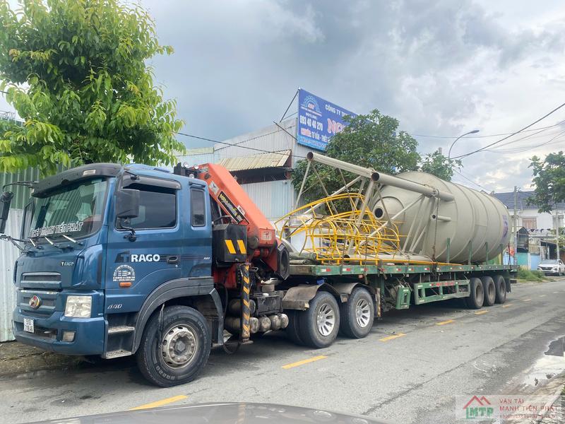 Quy trình cẩu bồn nước cần kỹ thuật chuyên nghiệp