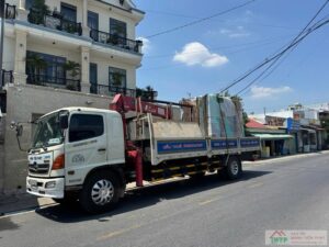 Dịch vụ cho thuê xe cẩu mặt dựng facade