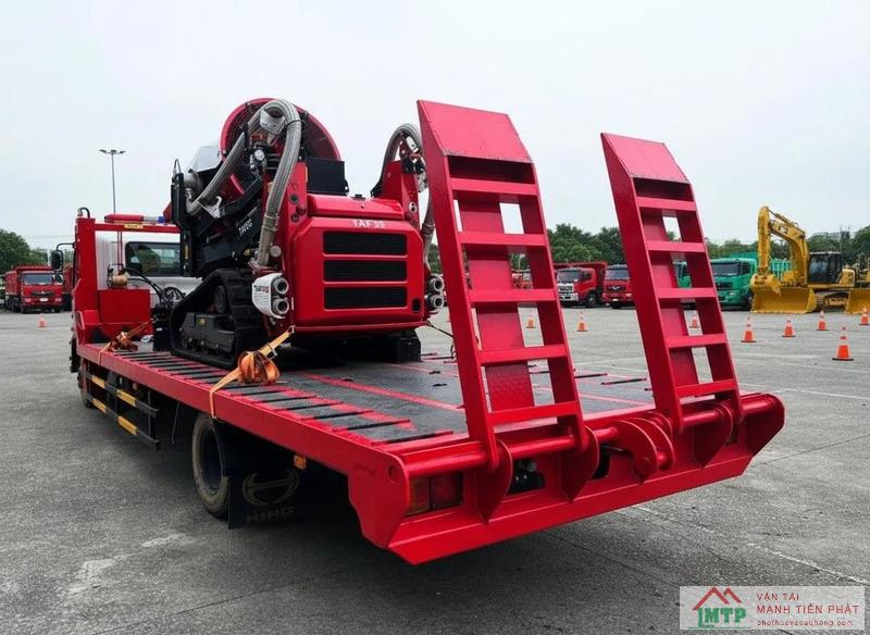 Vận Tải MTP cho thuê xe nâng đầu chở máy công trình như máy đào, máy ủi, máy lu, xe cẩu bánh xích...
