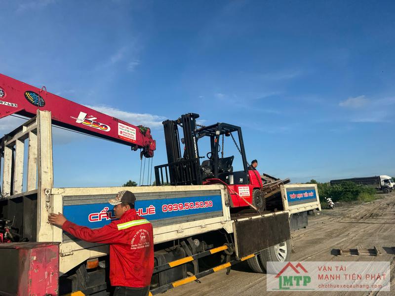 Những công việc cần thuê xe cẩu tại Đức Huệ