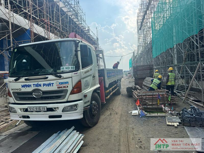 Hạng mục sự kiện thường cần đến xe cẩu chuyên dụng