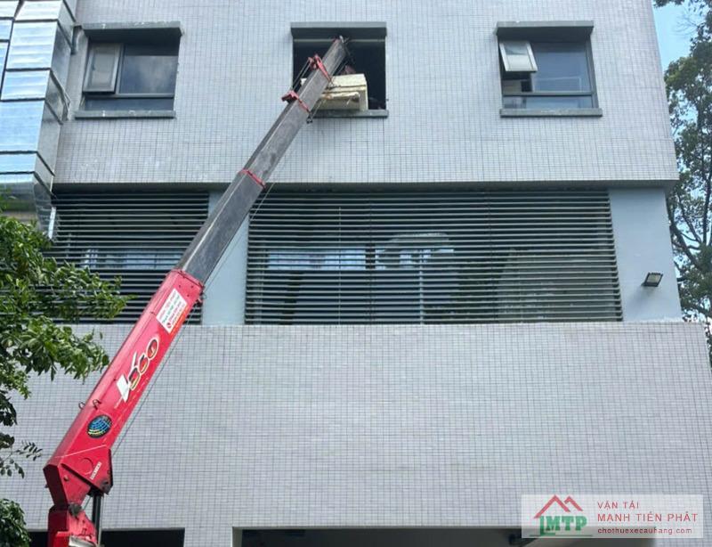 Hạng mục cần thuê để cẩu vật tư cho chung cư, cao ốc