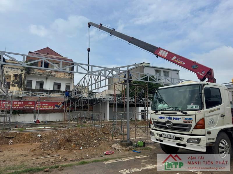 Vận Tải MTP cung cấp dich vụ cẩu thuê, cho thuê xe cẩu uy tín tại Đức Huệ