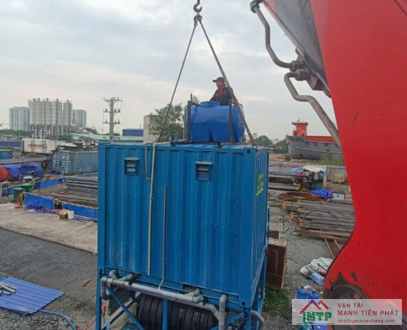 Vận Tải MTP nhận thuê xe cẩu cabin bảo vệ & công trình di động tại TP.HCM, Bình Dương...