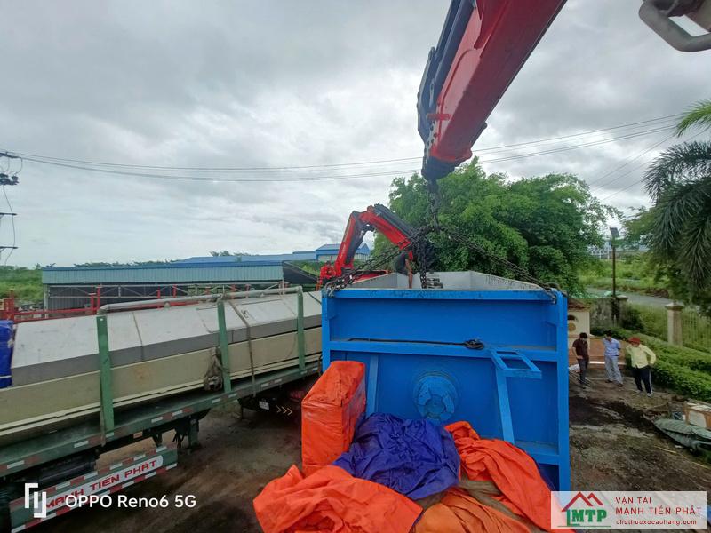 Vận Tải MTP nhận thuê xe cẩu thiết bị xử lý nước & môi trường uy tín